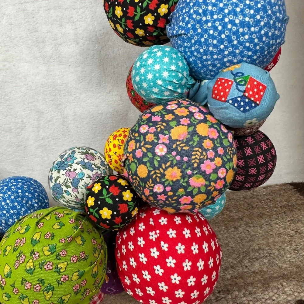 Colorful Fabric Ball Wreath vintage retro 50s‎ 60s